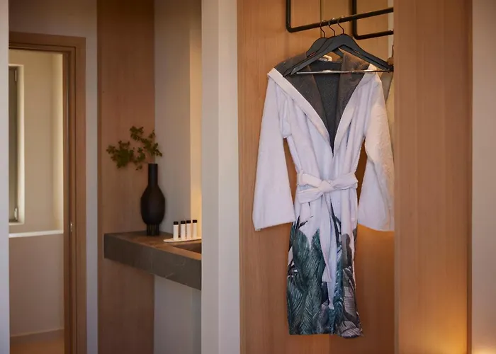 Willa Epiphany Lefkada Tsoukaládhes